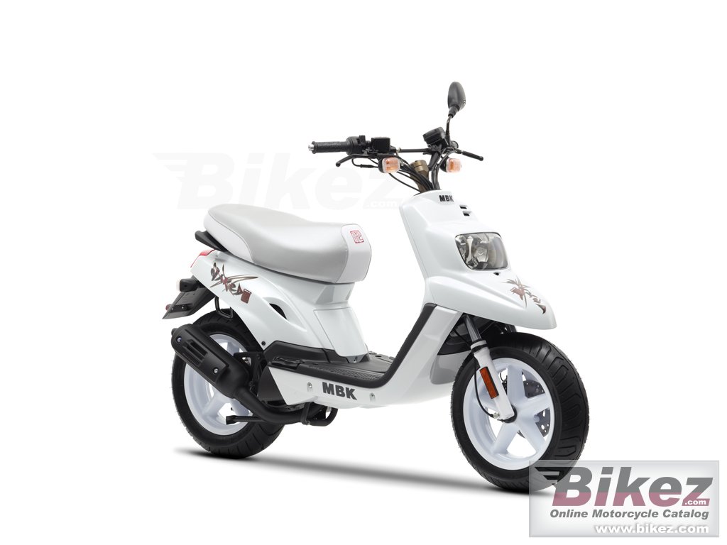 Big MBK booster 13-inch naked picture and wallpaper from Bikez.com